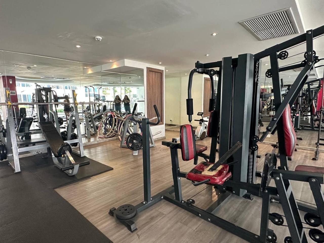 Grand Avenue Suites X Monthstayz Thailand Pattaya Ngoại thất bức ảnh